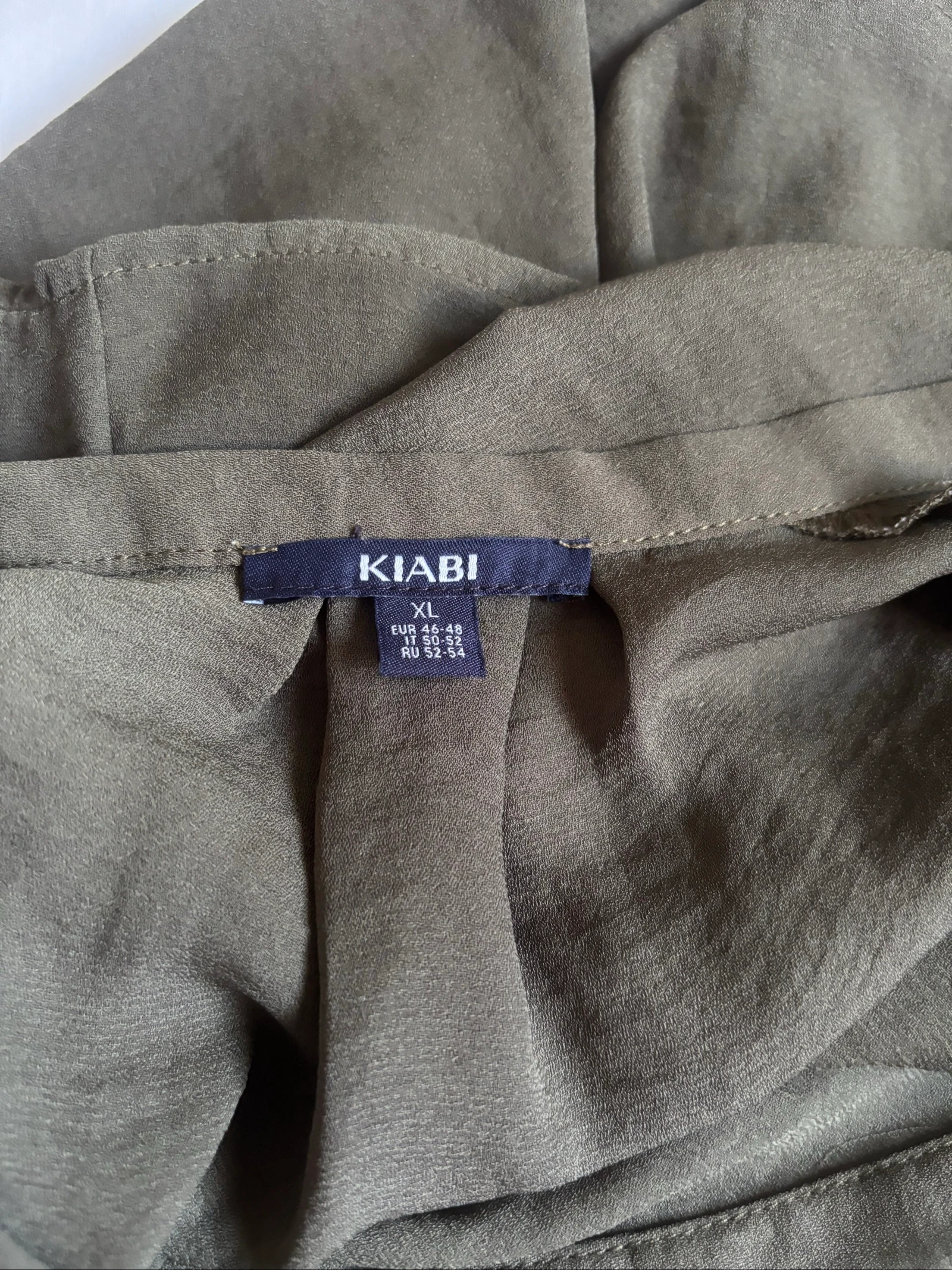 Fluid khaki blouse - Kiabi – Size XL – photo 3
